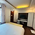 Hoang Gia Hotel - Ng45 Tran Thai Tong Hn - By Bay Luxury