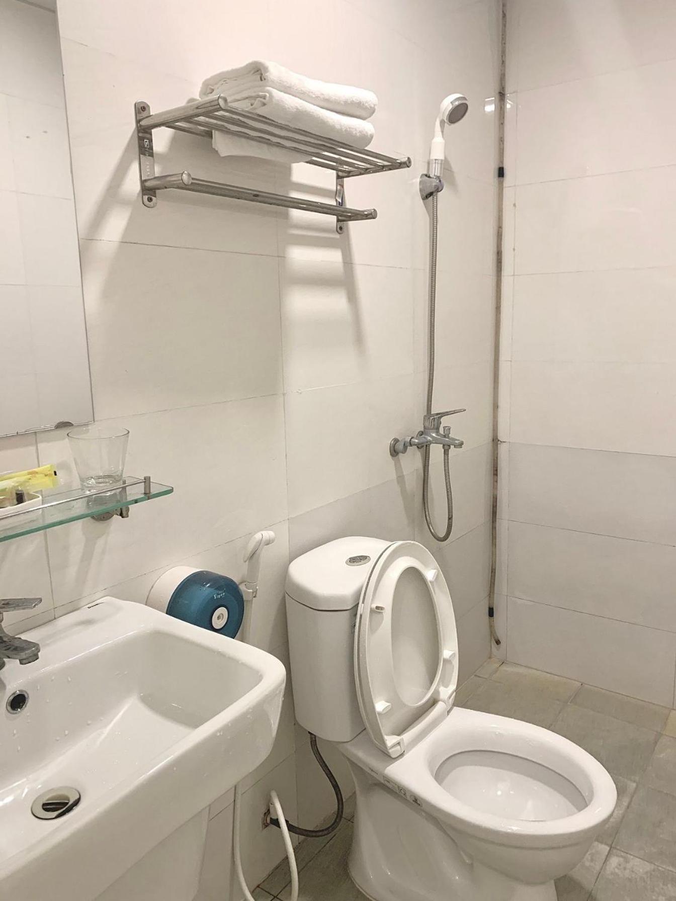 Hoang Gia - Ng45 Tran Thai Tong Hn - By Bay Luxury Appartement *